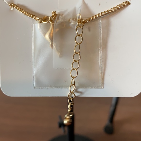 Gold tone rope knot necklace - Picture 3 of 4